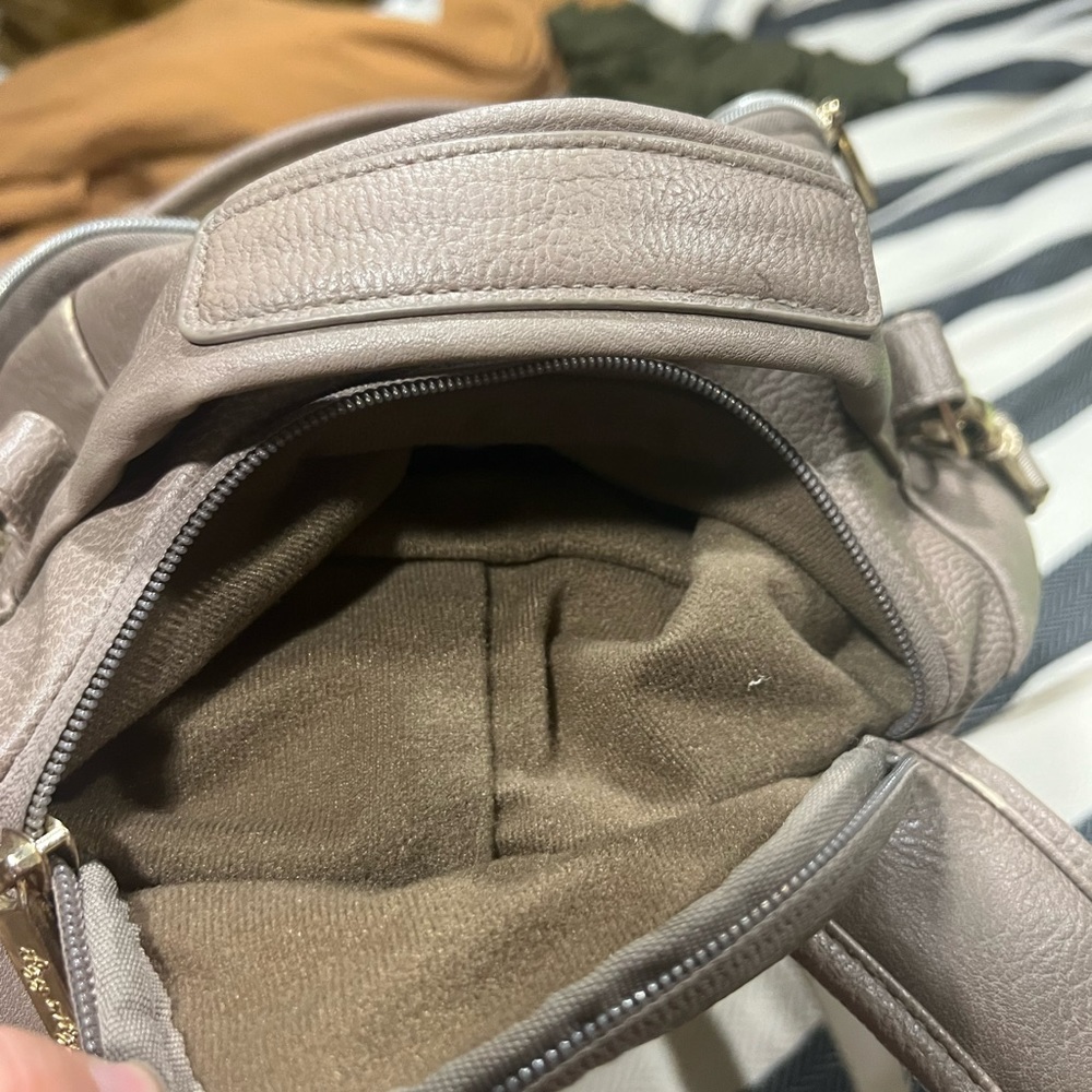 SOLD Ritzy Large Diaper Bag - Picture 7 of 8